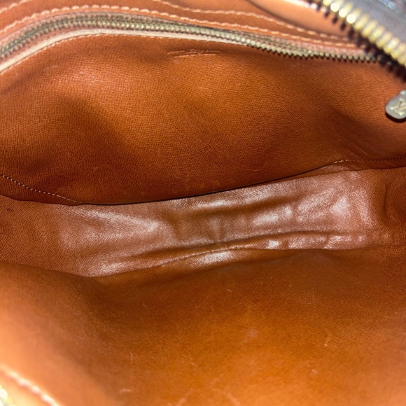 Louis Vuitton Monogram Jeune Fille MM - Picture 11 of 13